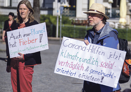 Klimaschützer setzen sich für nachhaltige Maßnahmen für die Umwelt ein.   Jens Büttner/dpa/picturedesk.com