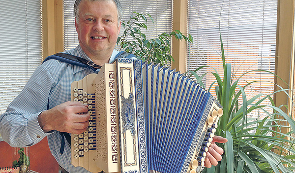 Hubert Trinkl, Harmonikalehrer und Komponist, schrieb die „Nußbach-Messe“ für die Steirische Harmonika in „Griffschrift“.
