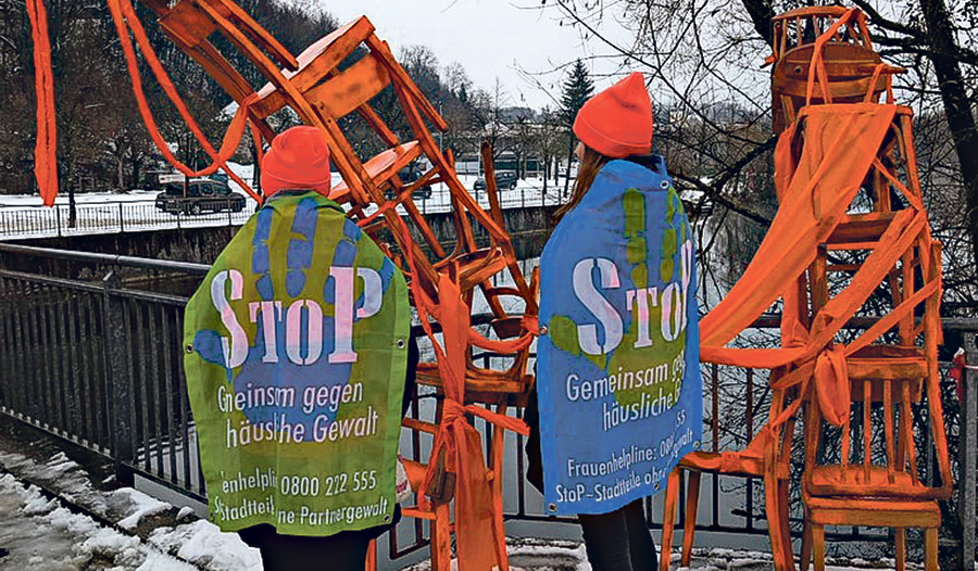 Die Kunstinstallation thematisierte Gewalt an Frauen.