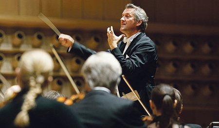 Markus Poschner, Dirigent des Bruckner Orchesters Linz.   