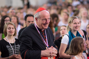 Lobpreis im Dom zu Salzburg bei Fest der Jugend in Salzburg - Pfingsten 2014weitere Fotos unter: www.loretto.at© 2014 Michael AugstenLobpreis im Dom zu Salzburg bei Fest der Jugend in Salzburg - Pfingsten 2014weitere Fotos unter: www.loretto.at