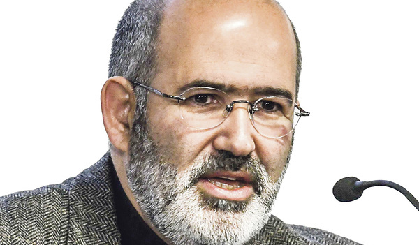   „Die Christen sollen eine prophetische Lokomotive sein für die Gesellschaft, in der sie leben, und man soll unserem Lebensstil ansehen können, dass wir gegen Armut kämpfen und speziell aufmerksam sind für die Bedürfnisse der Armen.“ 