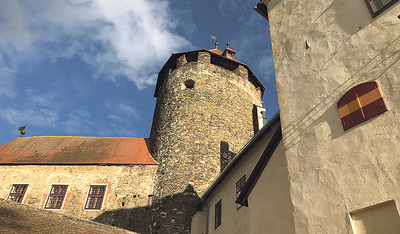 Burg Schlaining zeigt „100 Jahre Burgenland“.