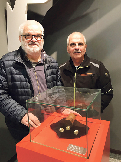 Würfelspiel-Obmann Michael Neudorfer (links) und Würfelspielhaus-Leiter Johann Kritzinger.   