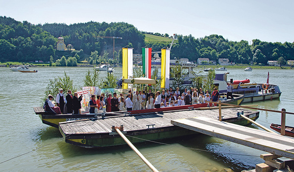 Flussprozession in Aschach/Donau im Jahr 2023.   