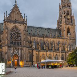 Festzelt am Domplatz