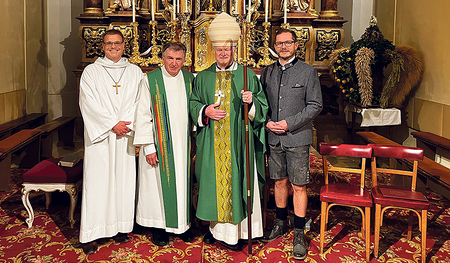 Von links: Froschauer, Hörmanseder, Bischof Scheuer, Kriechbaumer.    