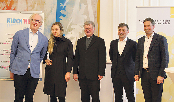 Kirchklang mit Festivalleiter Martin Haselböck, Tänzerin Silke Grabinger, Gastgeber Bischof Manfred Scheuer, Ernst Wageneder und Peter Trefflinger (v.l.n.r.)
