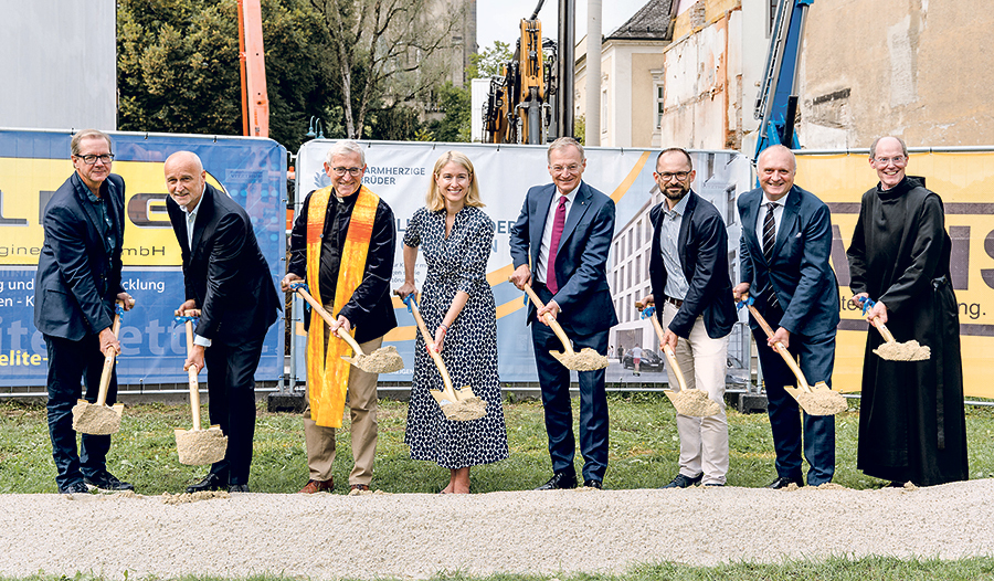 Spatenstich für das neue Zentrum für Entwicklungsmedizin und Autismusfrühintervention.  