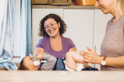 Die Psychologin Bettina Dutzler berät seit sieben Jahren Familien als Baby- und Kinderschlafberaterin: www.familienstark.at 