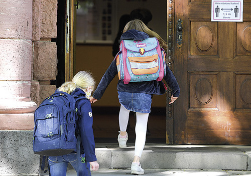 Geld ist ein wichtiges Thema für die Bildung. 