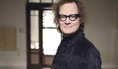 Norbert Trawöger ist seit 2017 künstlerischer Direktor des Bruckner Orchesters Linz. Er ist Manager, Musiker und zudem Intendant des Kepler Salons Linz.   