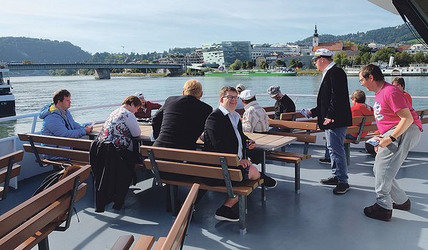 Eine Hafenrundfahrt auf der Donau in Linz war Teil der Jubiläumsfeierlichkeiten zu 70 Jahre Diözesansportgemeinschaft.    