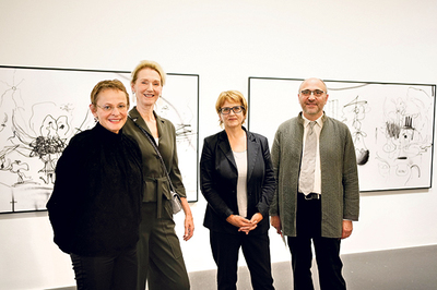 Kuratorin Brigitte Reutner-Doneus, Geschäftsführerin Antonia Gobiet, Dir. Hemma Schmutz und Jurymitglied Hubert Nitsch.  