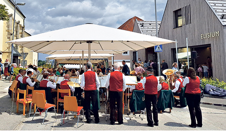 Das neue Pfarr- und Begegnungszentrum Elisium wurde mit einem großen Fest eingeweiht.    