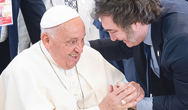 Papst Franziskus und Argentiniens Präsident Javier Milei. 