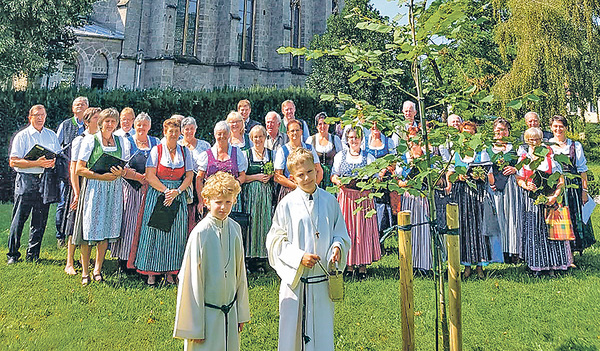 Pflanzung der Friedenslinde.   