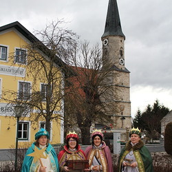 Sternsinger/innen der Pfarre Kirchdorf am Inn