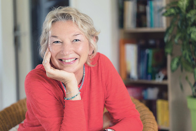 Beatrix Wondraczek ist Absolventin der Hildegard Akademie, Diplomierte Gesundheits- und Krankenpflegerin und Fastenbegleiterin.  www.maskenlos.at wondraczek