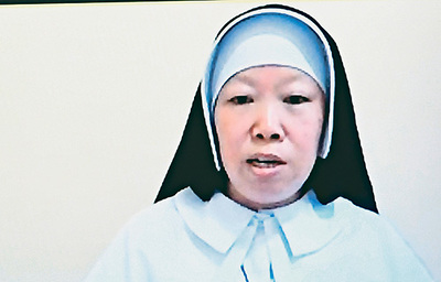 Schwester Ann Rose Nu Tawng bei einer Online-Pressekonferenz.