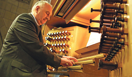 Von Hohenzell über Wien nach Linz: Wolfgang Kreuzhuber war seit 1982 Domorganist im Mariendom.
