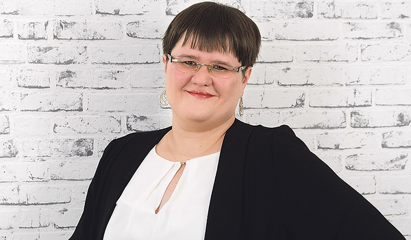 Elisabeth Greil ist als Seelsorgerin in der Diözese Linz tätig und ist Mitglied des Redaktionsteams der neuen Behelfe.    