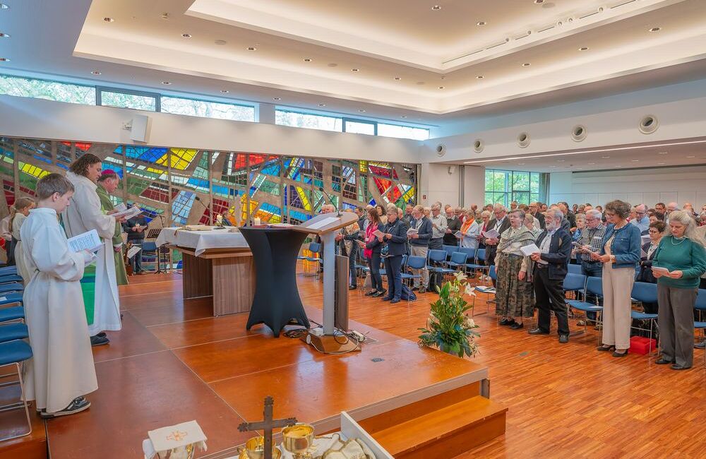 Abschluss der Tagung war ein Gottesdienst mit Bischof Manfred Scheuer / Diözese Linz / Jack Haijes Abschluss der Tagung war ein Gottesdienst mit Bischof Manfred Scheuer