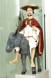 Jesus reitet auf einem Esel / Einzug in Jerusalem.
Museum in der Karlskirche
Wien, 27.3.2002
? Franz Josef Rupprecht; A-7123 M?nchhof; Bank: Raiffeisenbank M?nchhof (BLZ: 33054), Kto.: 17.608