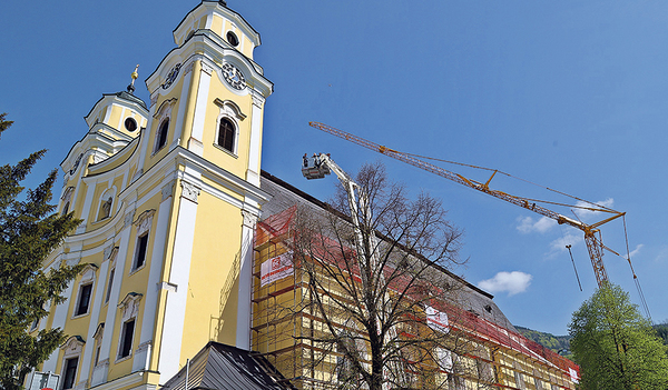 Baustelle in Mondsee. Am 12. April ging es los mit dem aufwendigen Sanierungsprojekt.