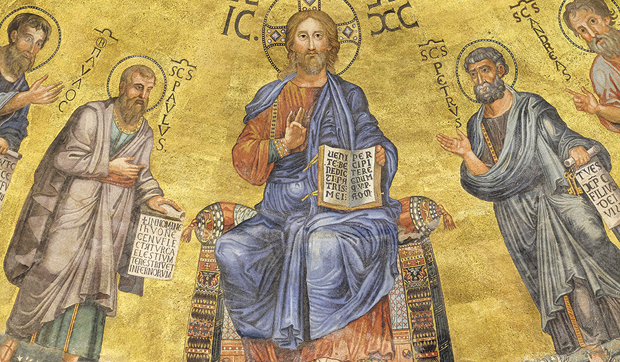 Im 800 Jahre alten Mosaik der Basilika St. Paul vor den Mauern in Rom blickt Jesus ernst, aber freundlich.  