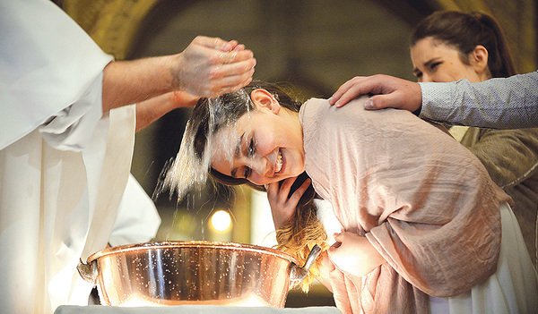 Die Taufe ist nicht nur ein Sakrament für kleine Kinder.  