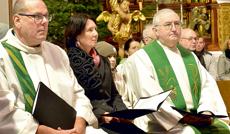 Pastoralvorstand Wilhelm Seufer-Wasserthal (von links), Verwaltungsvorständin Margit Hirsch und Pfarrer P. Friedrich Vystrcil.    