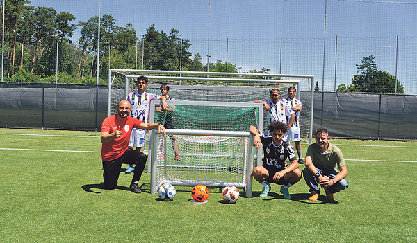 Das dreijährige Jubiläum von „KickStart“ wurde mit einem Fußballspiel gewürdigt.   