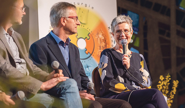 Pfarrgemeinderät:innen auf dem Podium der Festveranstaltung (von links): Fredi Steininger (Zell/Pram), Franz Moser (Steyr-Tabor) und Stefanie Eibelhuber (Weibern) 