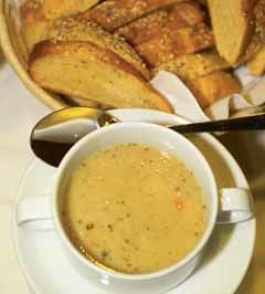 Fastensuppe 'Wiener Kartoffelsuppe'.         Wien, 3.3.2004       ? Franz Josef Rupprecht; A-7123 M?nchhof; Bank: Raiffeisenbank M?nchhof (BLZ 33054), Kto.-Nr.: 17.608 