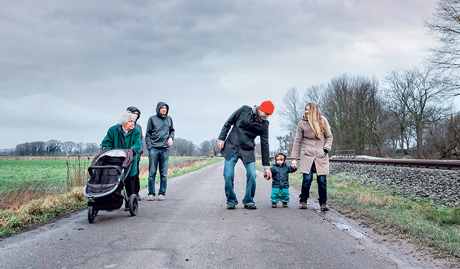 Wer heutzutage am Sonntag in die Kirche geht, fährt meist mit dem Auto. Die Aktion Autofasten lädt dazu ein, zumindest an einem Tag das traditionelle „zur Kirche Gehen“ gemeinsam wieder aufleben lassen. 