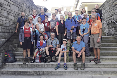 Fußwallfahrer aus Unterweißenbach.   