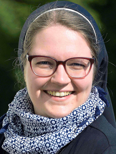 Täglich betet Sr. Ida Vorel die Psalmen im Stundengebet der Kirche. Darin spielt die Natur eine Rolle. In der Schöpfungszeit im September verrät Sr. Ida ihre Lieblingsstellen. Sr. Ida Vorel Franziskanerin Vöcklabruck Leiterin „Quartier 16“