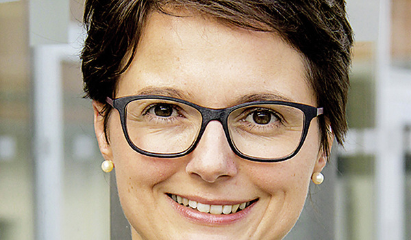 MONIKA SLOUK monika.slouk@ koopredaktion.at