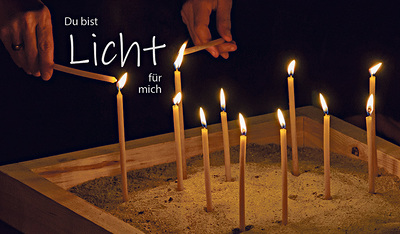 So sieht die Postkarte aus, die in Kirchdorf an der Krems an „lichtbringende Menschen“ verschickt werden kann.    
