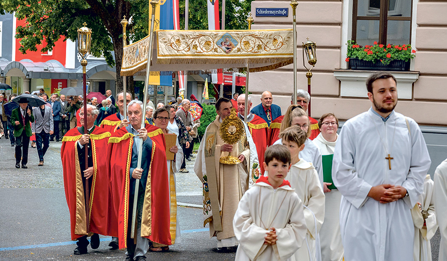 Fronleichnamsprozession in Kirchdorf an der Krems. 