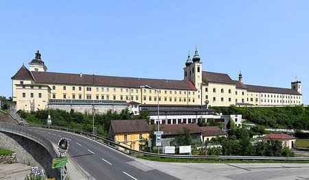 Realgymnasium des Schulvereines am Benediktinerstift Lambach - einer der Katholischen Privatschulen in Oberösterreich