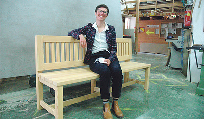 Birgit Thumfart hat das „Trüföbankl“ erfunden. Sie ist Pastoralassistentin in Goisern, Gosau und Obertraun.    