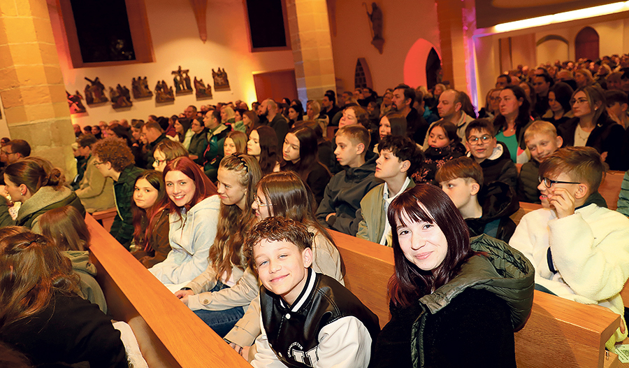 Die gesteckt volle Kirche in Tragwein war Schauplatz von „Rock the Church“.    