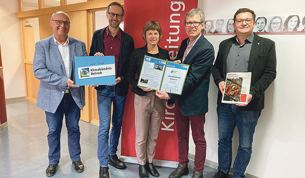 Überreichung der Urkunde für den Beitritt zum Klimabündnis    