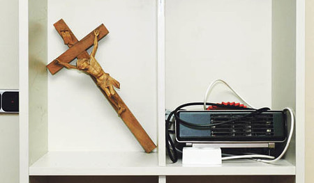 Kreuz, Holzkreuz, Kasten, ?bersiedlung Franz Maria GlaserEinfaltstra?e 7, 4020 LinzBLZ 49460 SpardabankKontonummer 00-378.444