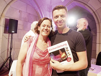 Perkussionist Martin Grubinger mit 'KiZ'-Kulturredakteurin Elisabeth Leitner beim Konzert 2019 am Domplatz.