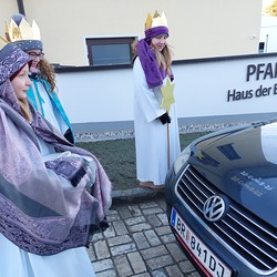 Sternsinger/innen der Pfarre Ostermiething 