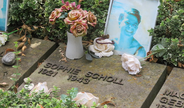 Grab von Sophie Scholl