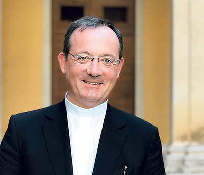 Michael Max, Salzburger Priester oberösterreichischer Herkunft, ist Rektor der deutschsprachigen Gemeinde Santa Maria dellʼAnima in Rom.   